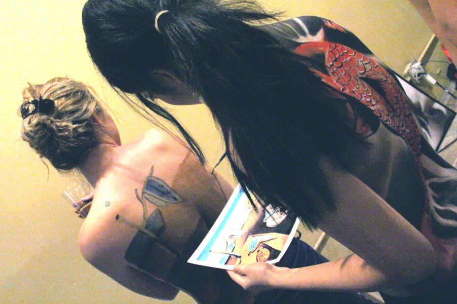 Casual body painting class