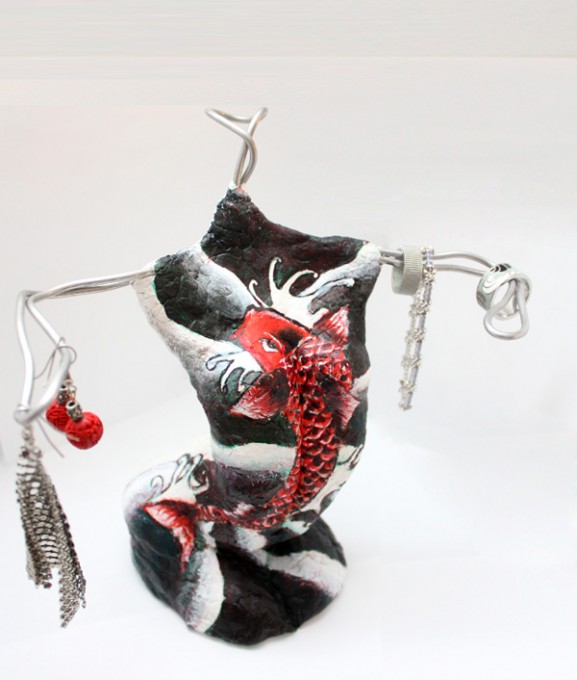 body painting sculpture - with jewelry