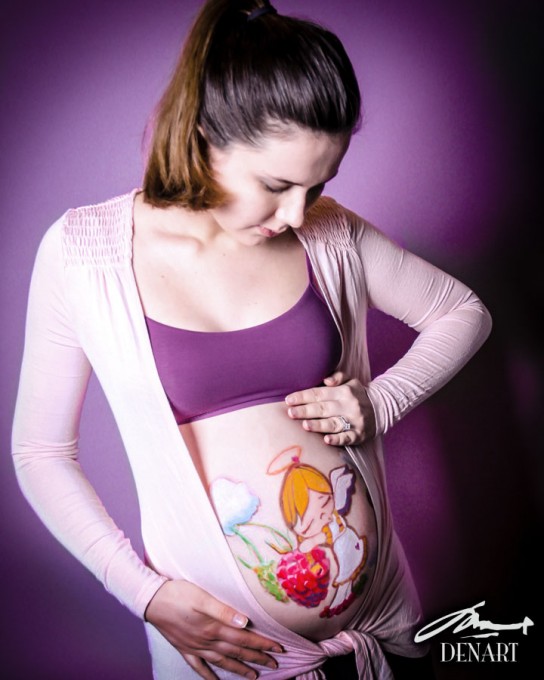 Raspberry maternity belly painting