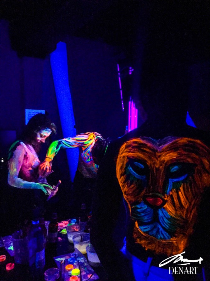 Paint in the Dark™ UV body painting class for couples Tickets, Multiple  Dates